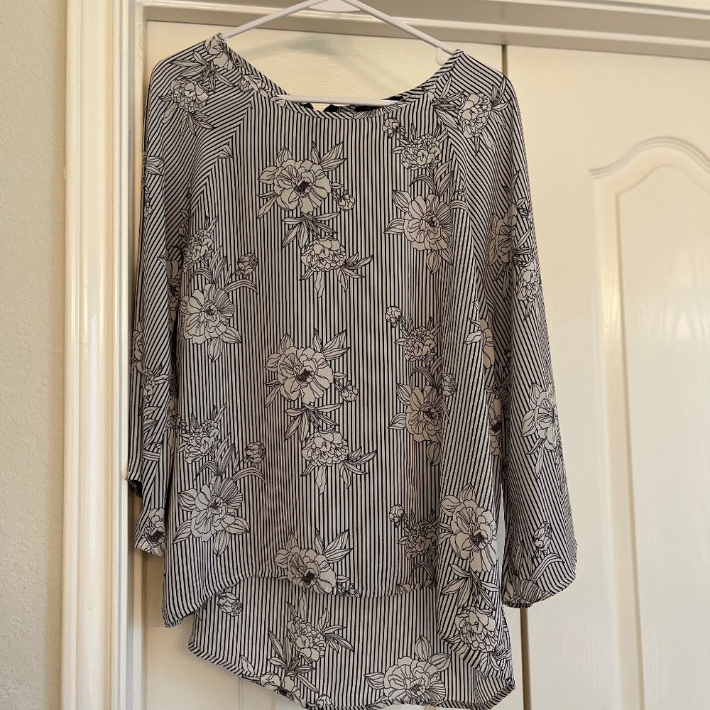 Flower striped 3/4 sleeve blouse